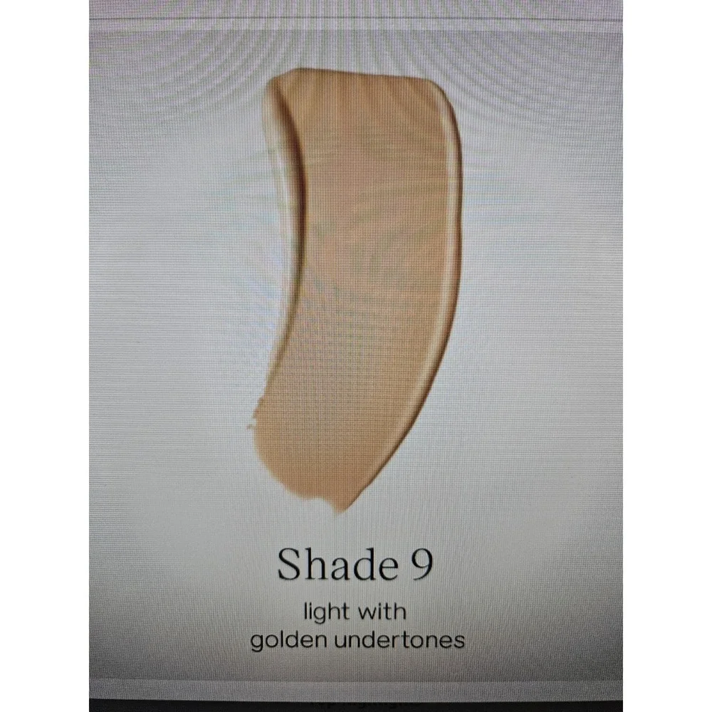 NIB Saie Glowy Super Skin Lightweight Luminous Foundation, Shade 9, 1.0 Fl. Oz.
